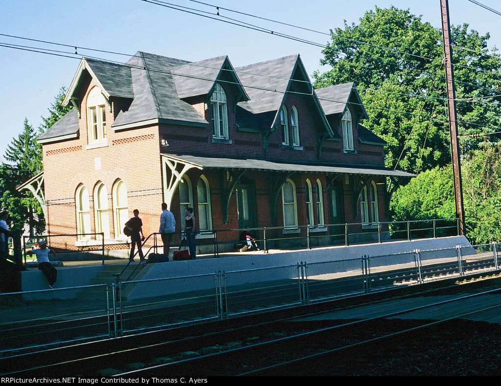 AMTK Passenger Station, 1997